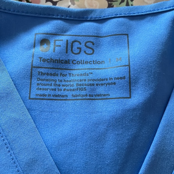 Figs ceil blue scrub top - Picture 2 of 4